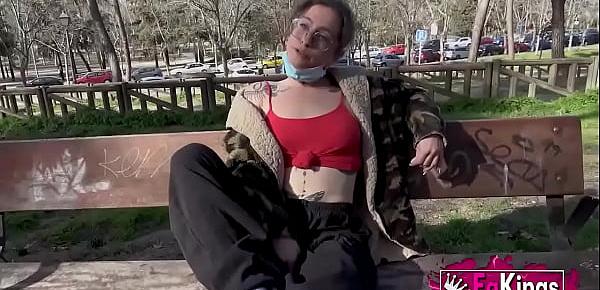 trendsTeen loves showing her body and sucks cocks in public